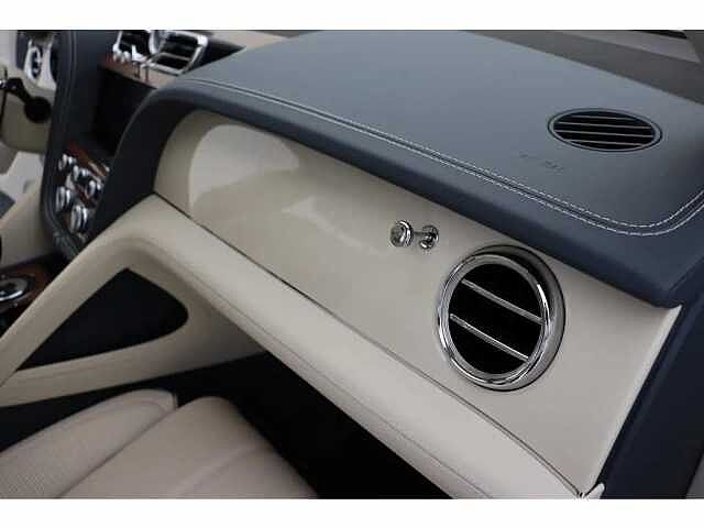 24:Bentley Bentayga EWB Azure First Edition V8, SUV, Meteor, Bentley Antwerp