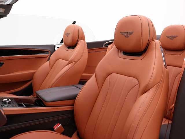 24:Bentley Continental GT Convertible Black Edition V8 Hybrid, Convertible, Havana, Bentley Antwerp